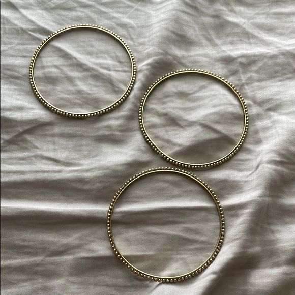 Elegant Gold Bangle Bracelet - Picture 3 of 3